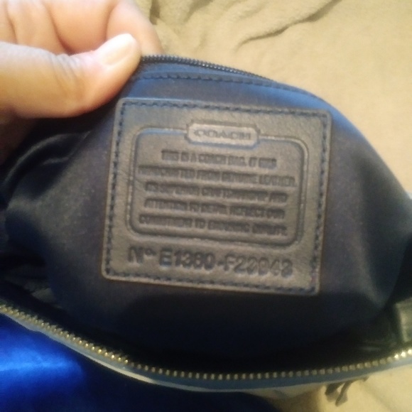 Coach White Leather Cross Body Bag - Picture 4 of 7